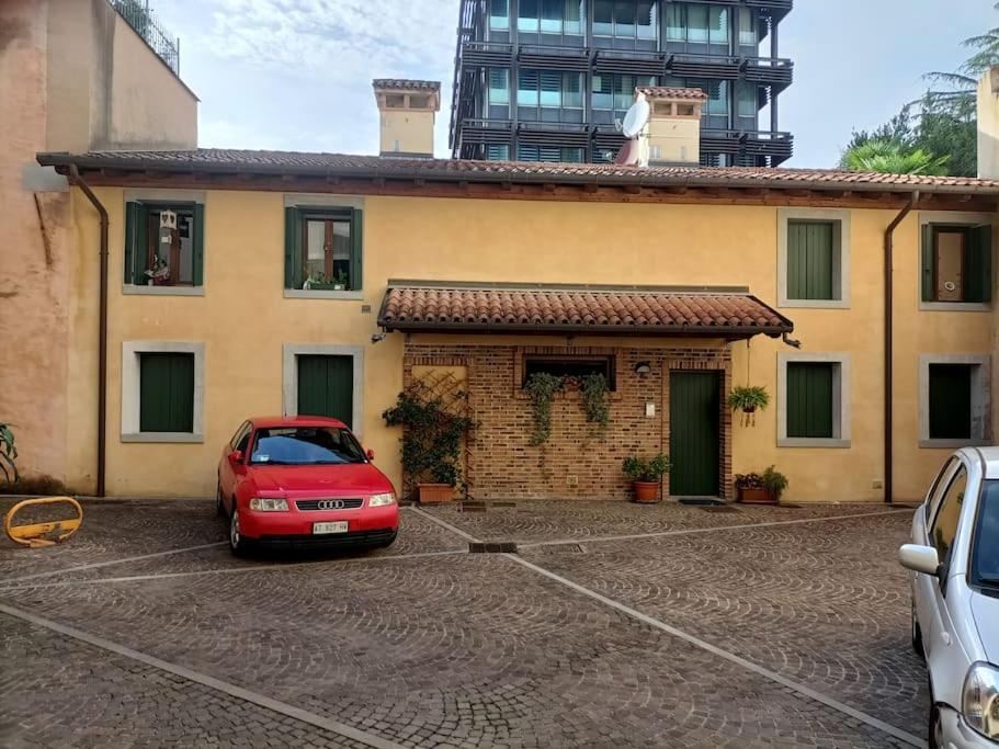 Appartamento Bonbon, Centro Storico Con Parcheggio Gorizia Kültér fotó